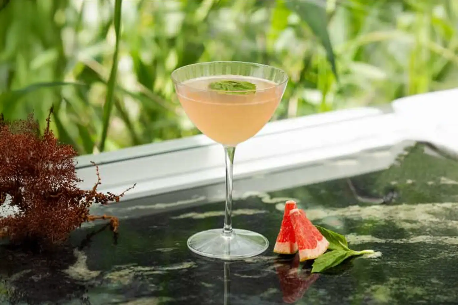 Desquite-Artisanal-Authentic-Colombian-Aguardiente Sunset Desquite Cocktail